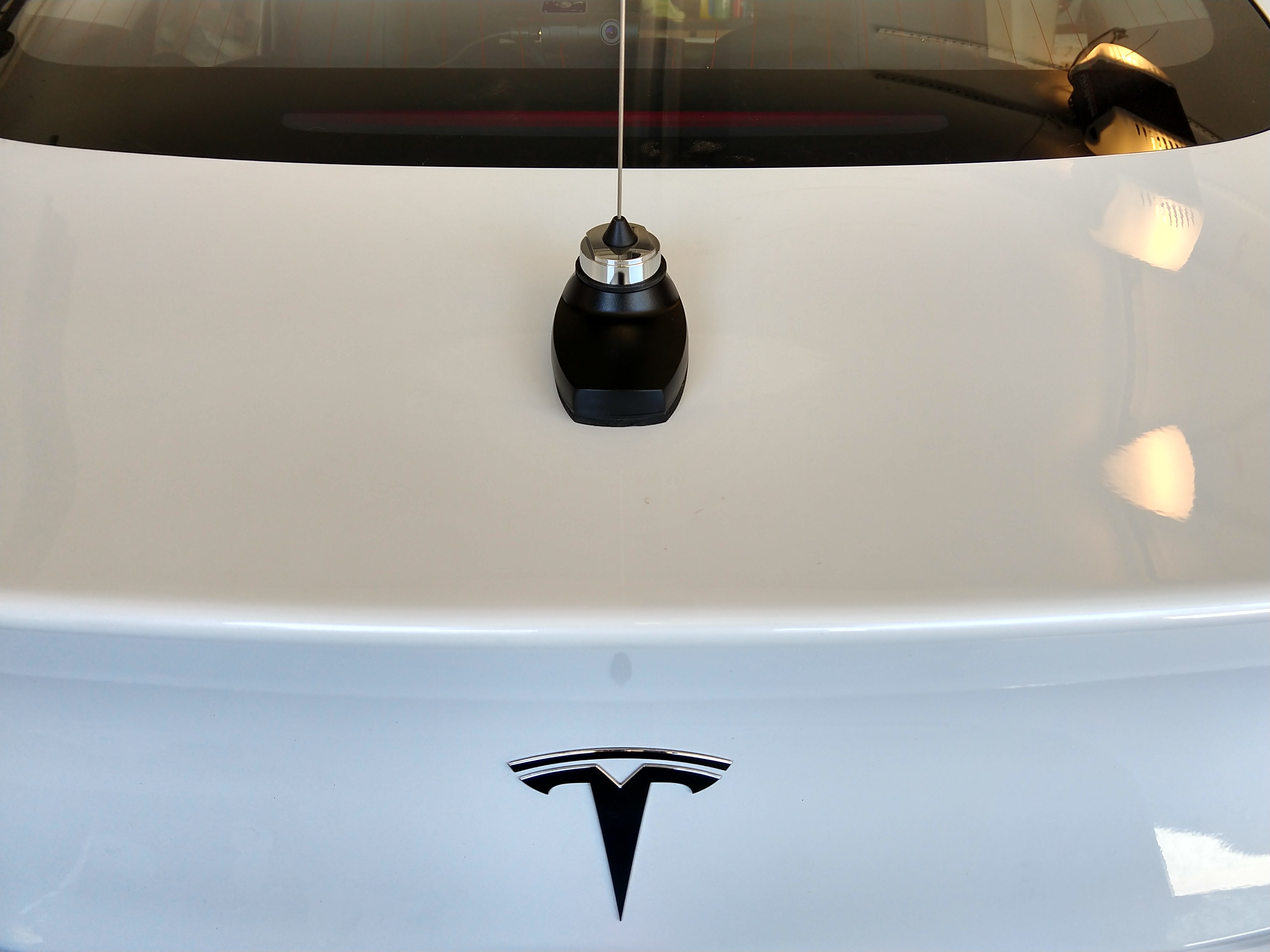 antenna on Tesla trunk